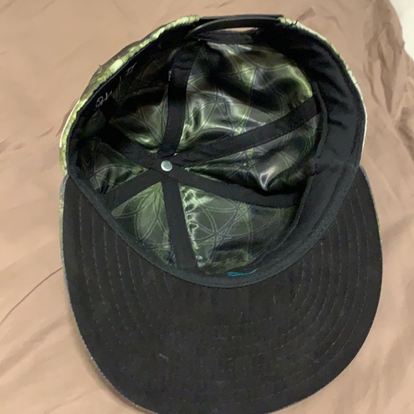 The Headspace Gemini Cap - Picture 3 of 7
